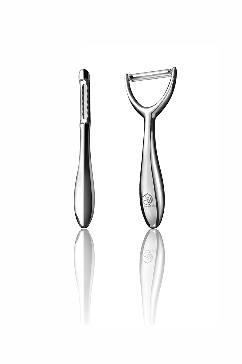The Gourmet Easy Peeler Kit: the straight I Peeler and the wide Y Peeler, both in mirror-polished stainless steel